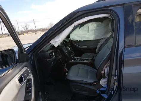 2021 Ford Explorer Xlt z USA, uszkodzony, nr VIN 1FMSK7DH9MGA33065